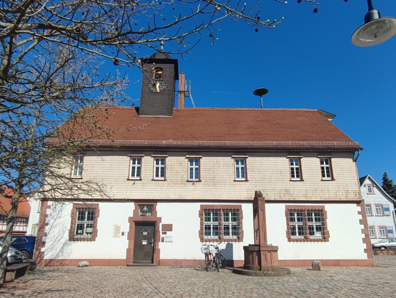 Altes Rathaus Altes Rathaus in Trebur, heute die Gemeindebücherei